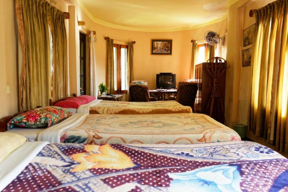 Castle Hotel Pokhara Kültér fotó