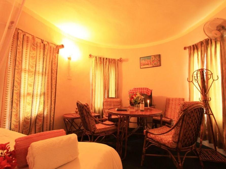 Castle Hotel Pokhara Kültér fotó